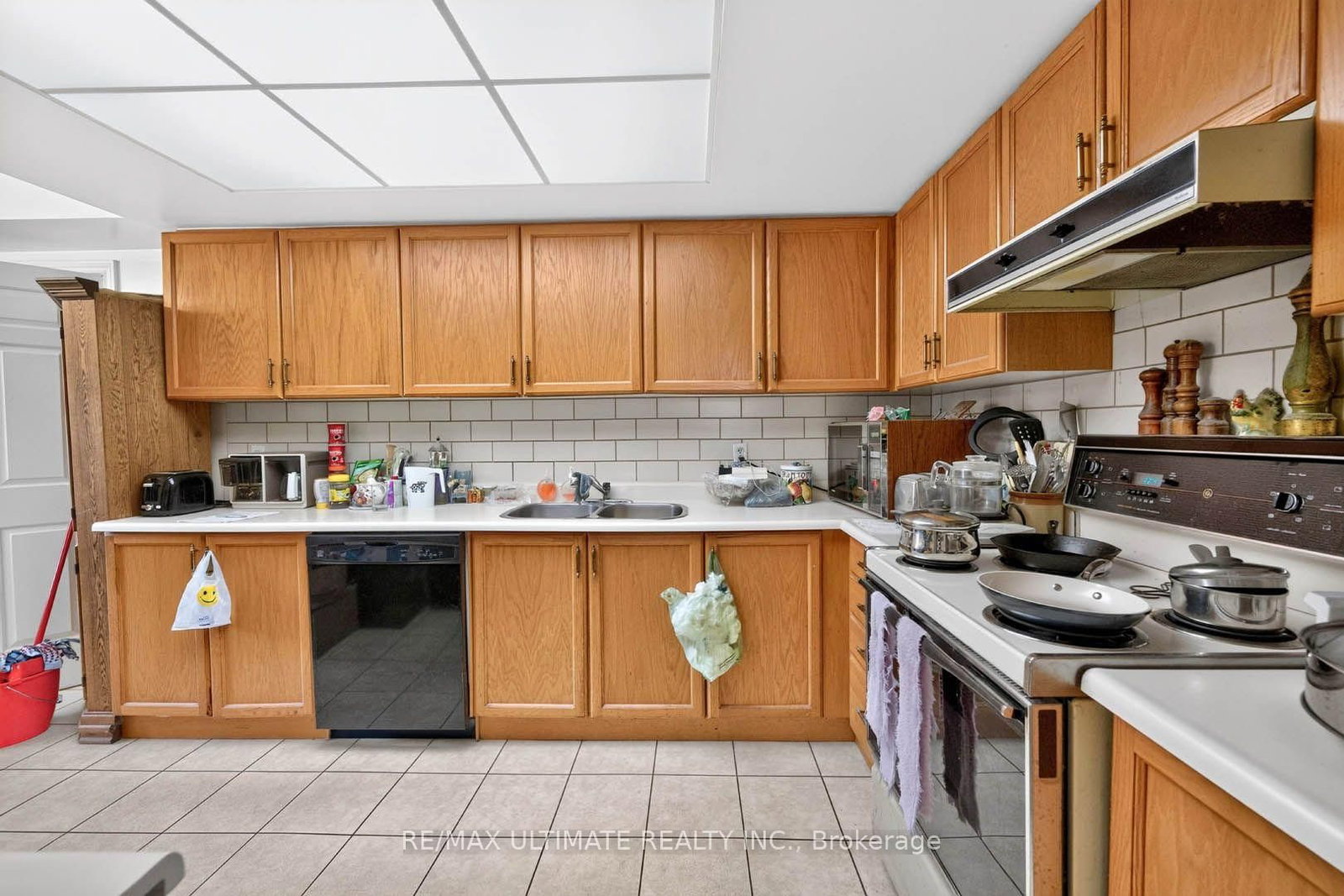 215 The Donway W • #218 • Toronto, ON photo 14