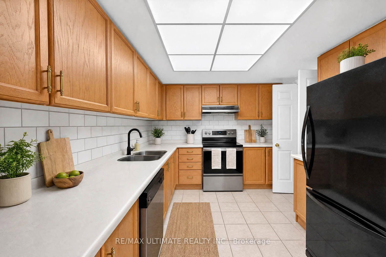 215 The Donway W • #218 • Toronto, ON photo 16