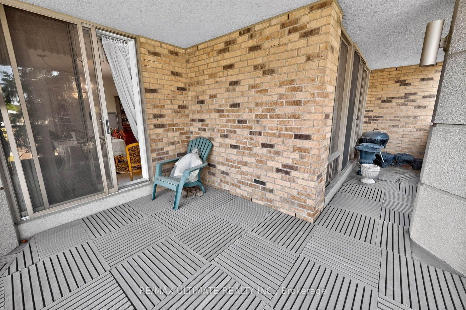215 The Donway W • #218 • Toronto, ON photo 39