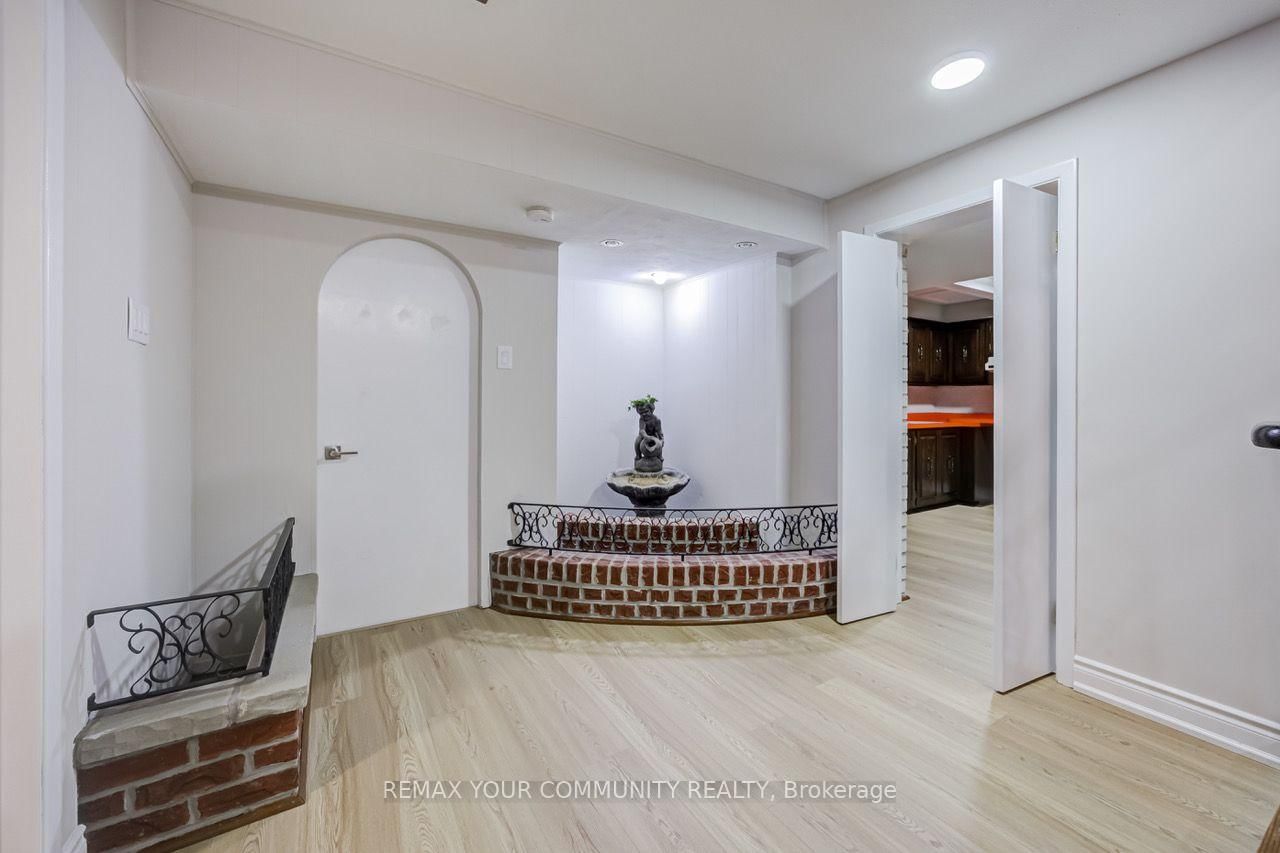 31 Clovercrest Road • Toronto, ON photo 39