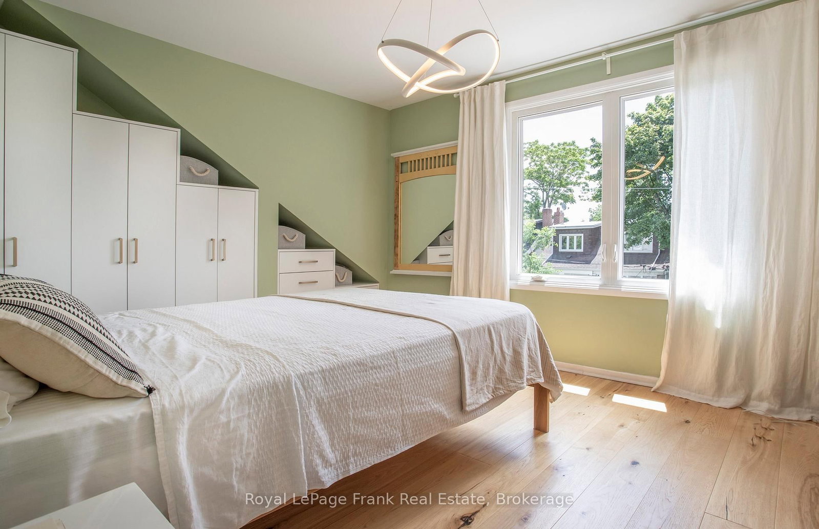 248 Benson Avenue • Toronto, ON photo 11