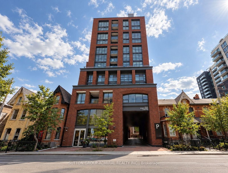 1405 - 501 Adelaide Street W