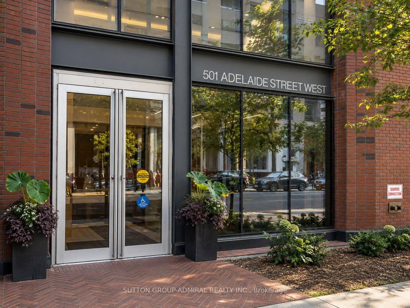 1405 - 501 Adelaide Street W