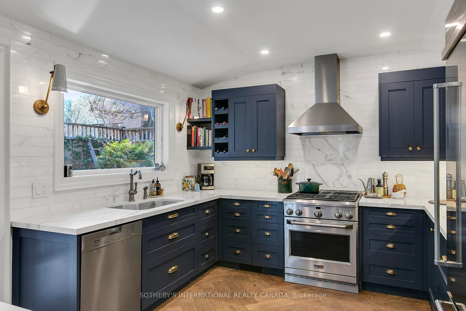 6 Bowman Street • Toronto, ON photo 20