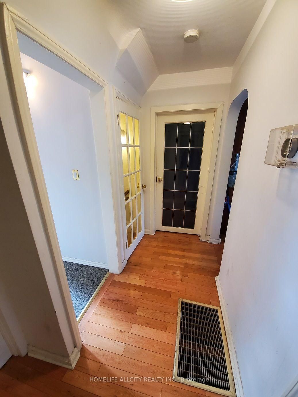 4 Bevdale Road • Toronto, ON photo 11