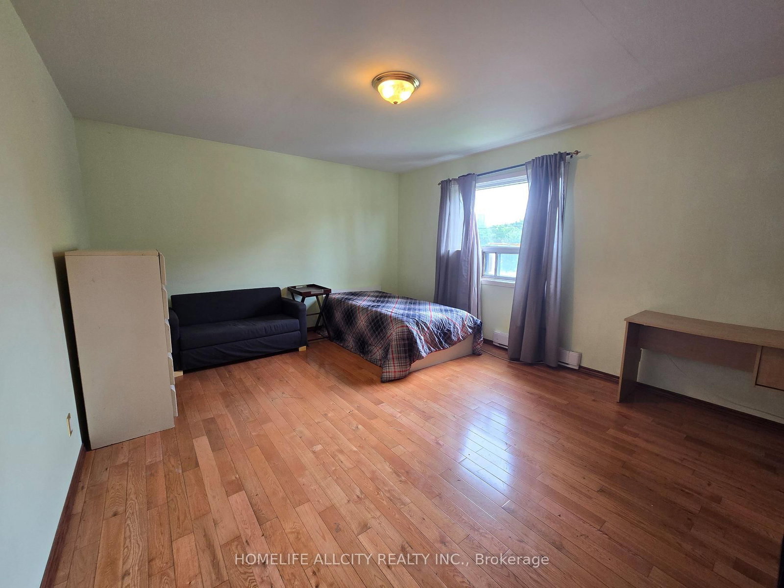 4 Bevdale Road • Toronto, ON photo 12