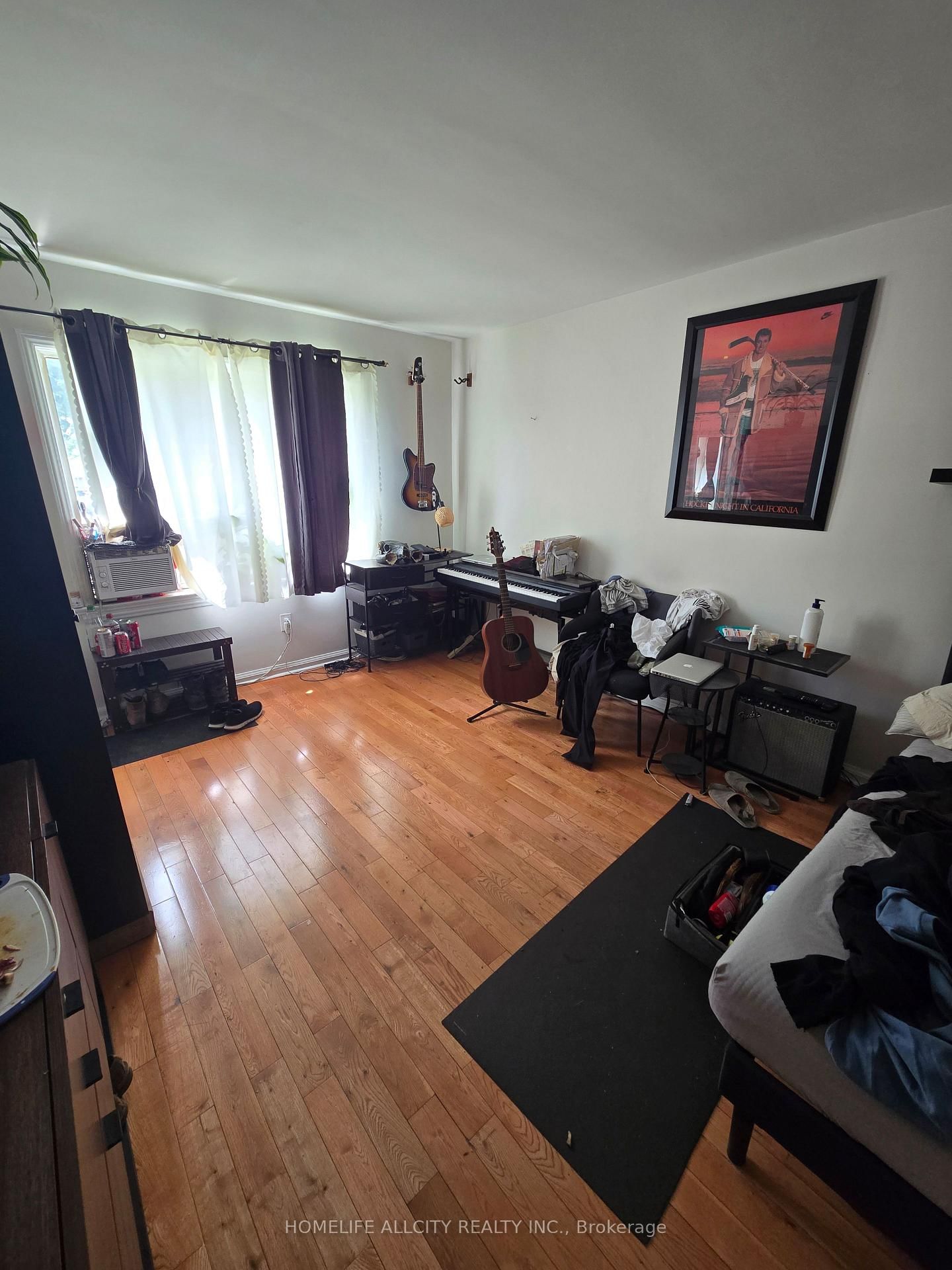 4 Bevdale Road • Toronto, ON photo 6