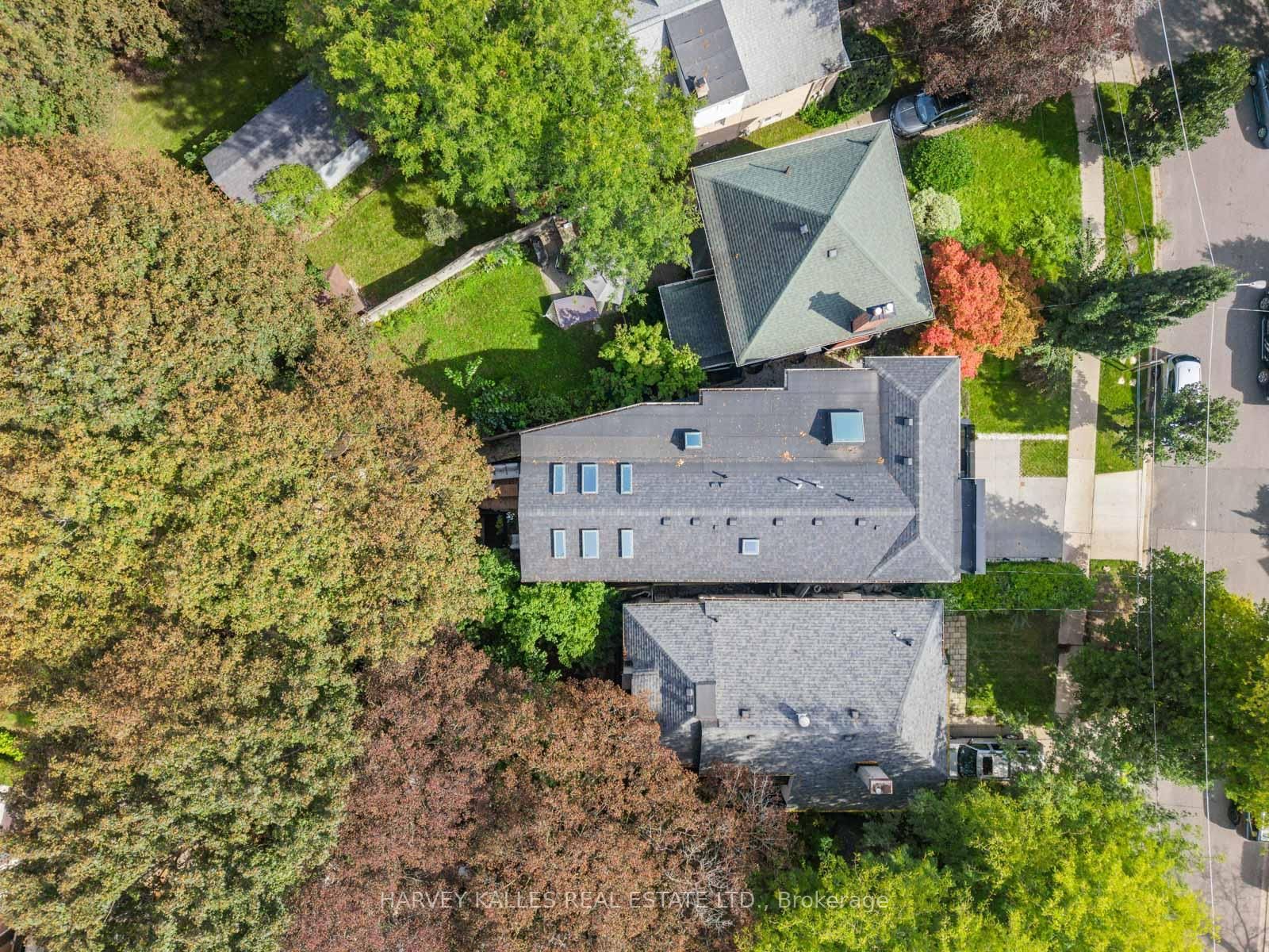 4 Douglas Crescent • Toronto, ON photo 37