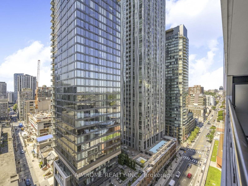 1901 - 771 yonge Street