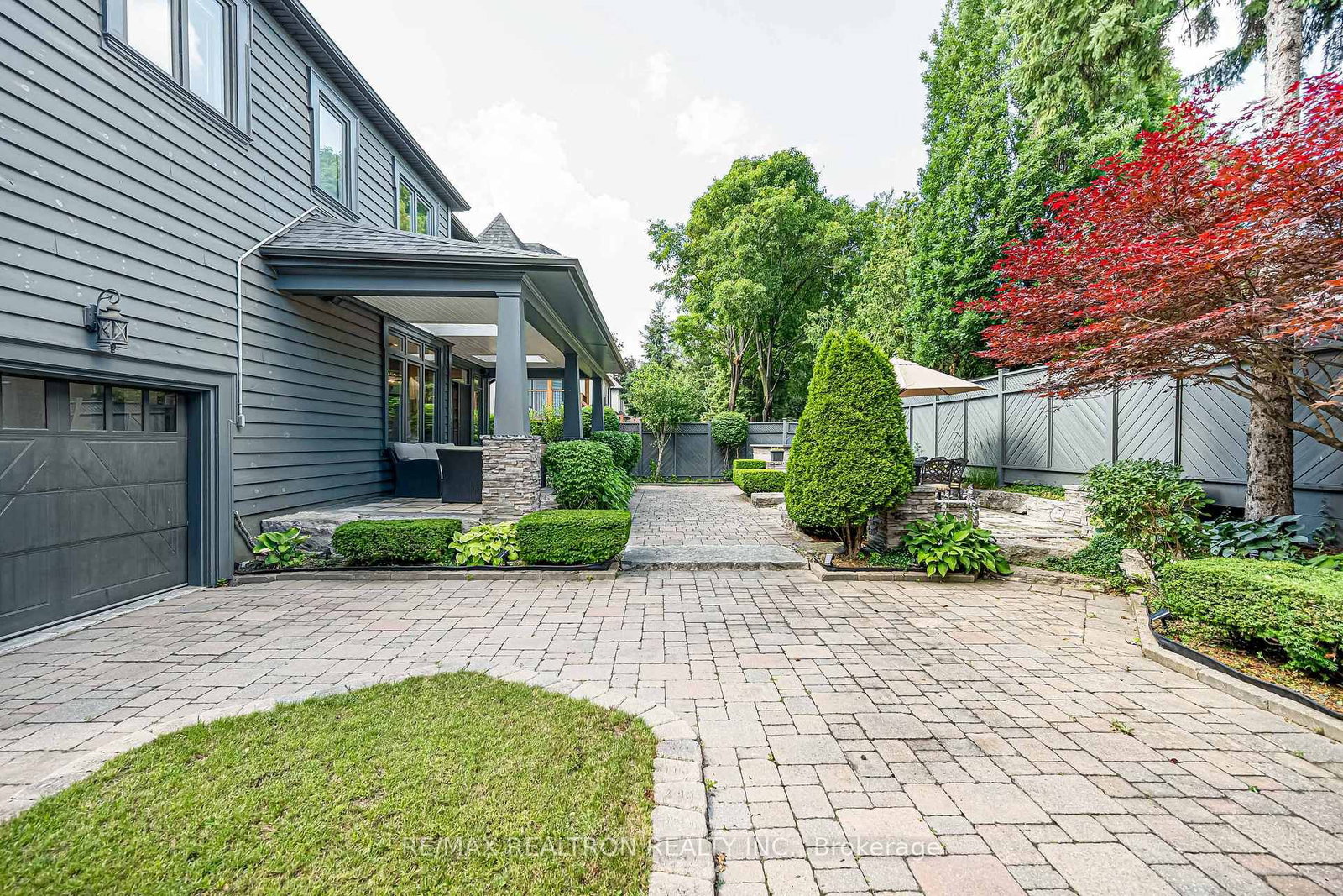 37 Stuart Crescent • Toronto, ON photo 11