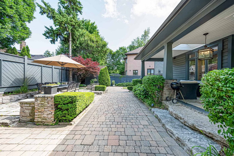 37 Stuart Crescent