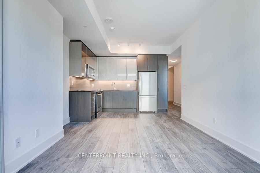 3708 - 403 Church Street 4