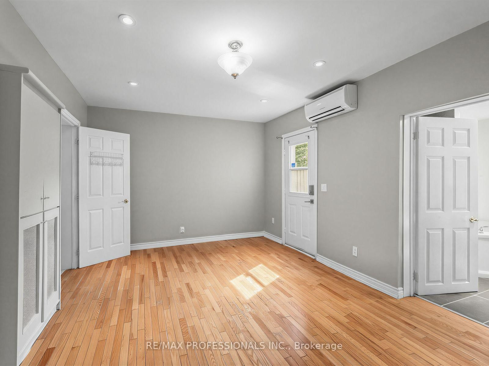 168 Markham Street • Toronto, ON photo 15
