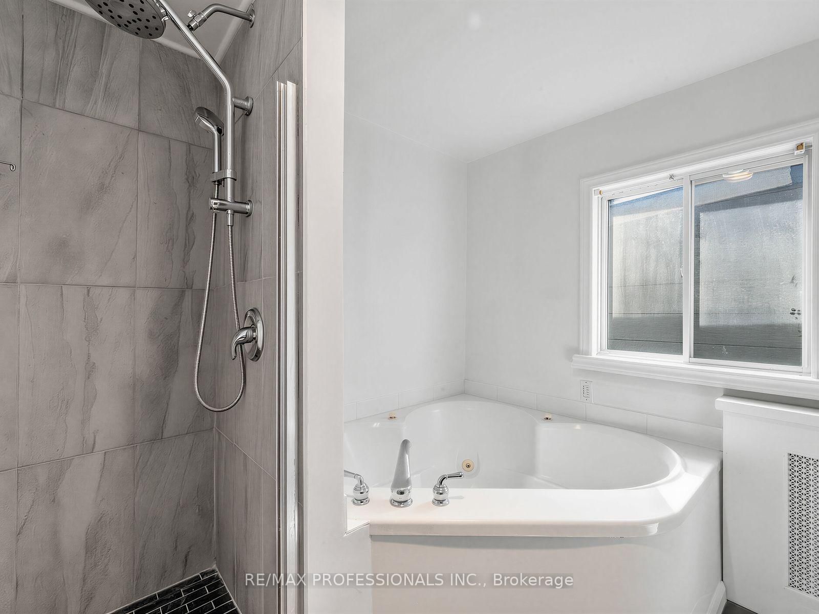 168 Markham Street • Toronto, ON photo 18
