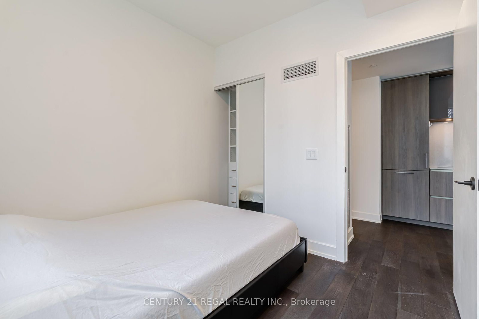 15 Mercer Street • #2204 • Toronto, ON photo 22