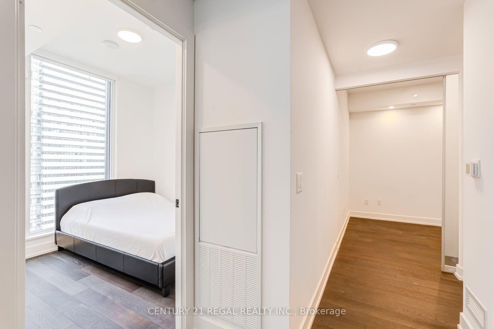 15 Mercer Street • #2204 • Toronto, ON photo 23