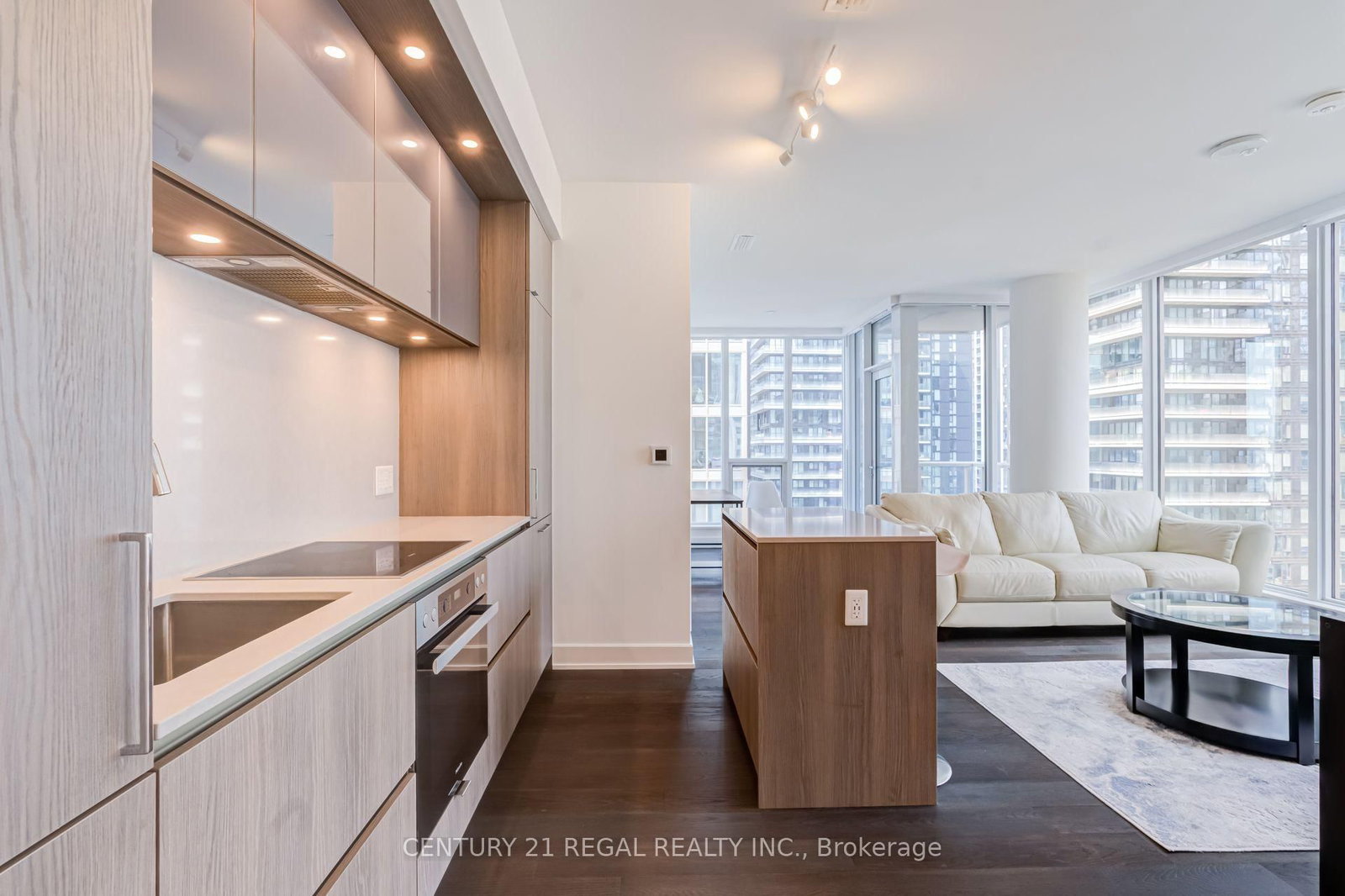 15 Mercer Street • #2204 • Toronto, ON photo 25
