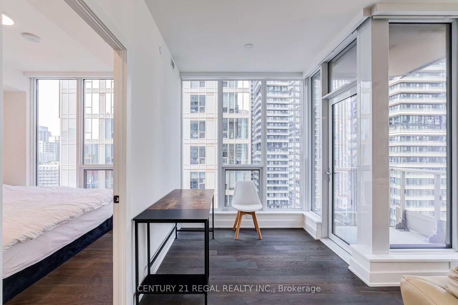 15 Mercer Street • #2204 • Toronto, ON photo 37