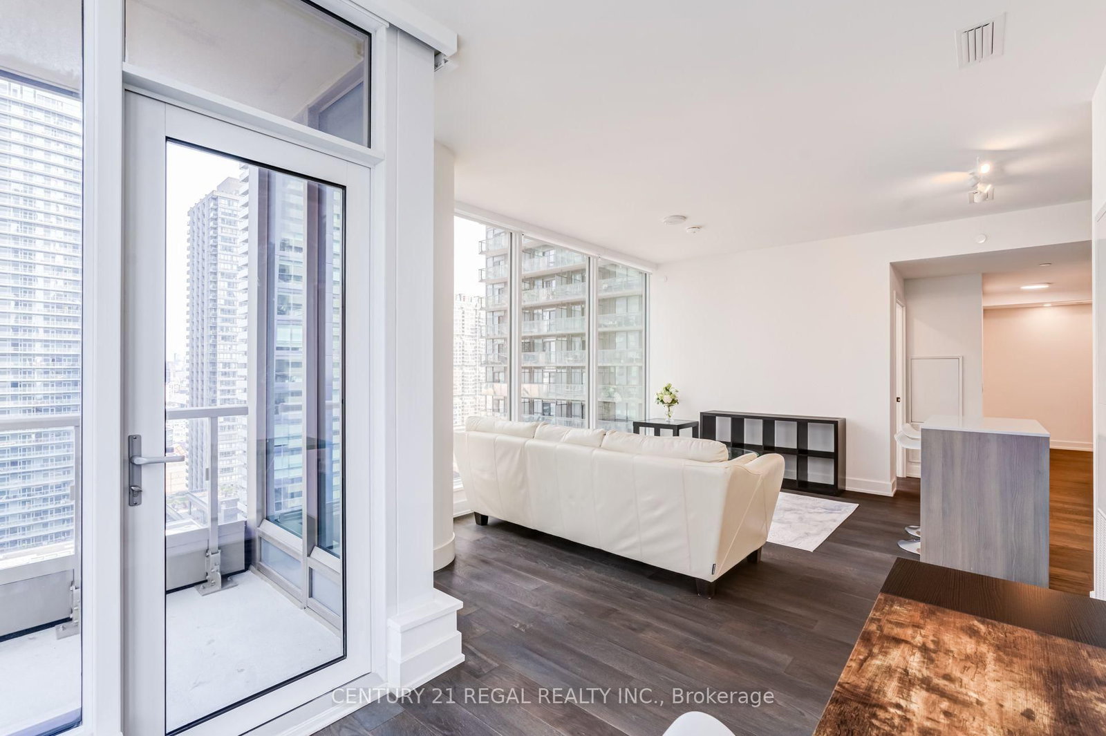 15 Mercer Street • #2204 • Toronto, ON photo 40