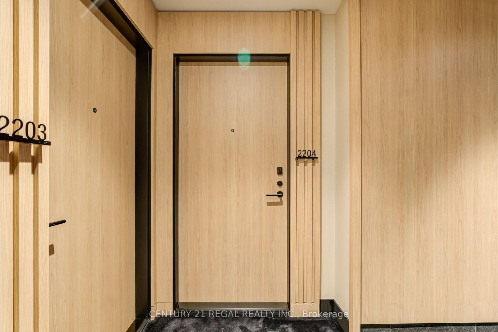 15 Mercer Street • #2204 • Toronto, ON photo 8