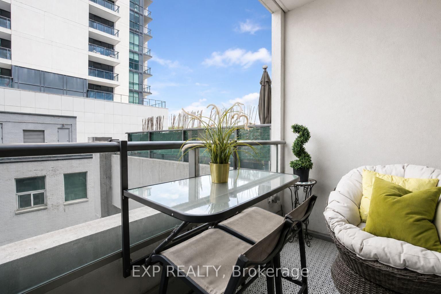 500 St Clair Avenue W • #404 • Toronto, ON photo 13