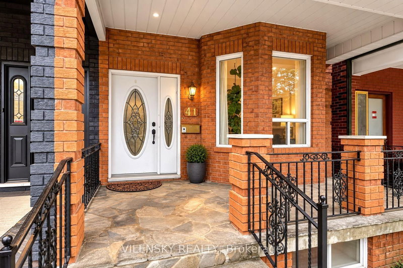 41 Lakeview Avenue