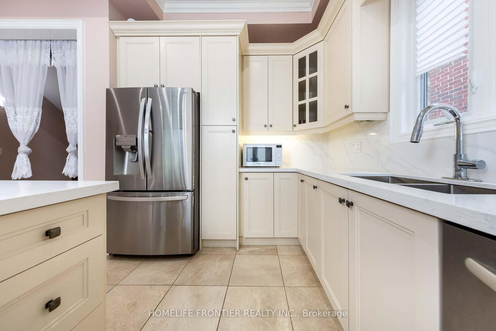 183 Finch Avenue E • Toronto, ON photo 18
