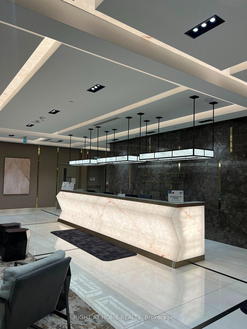 1007 - 543 Richmond Street W