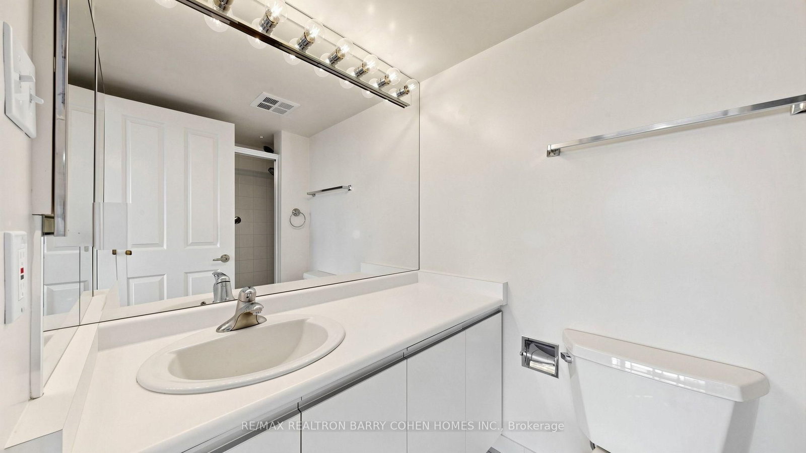 1121 Steeles Avenue W • #802 • Toronto, ON photo 30