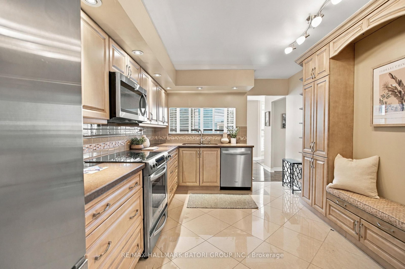 33 Elmhurst Avenue • #702 • Toronto, ON photo 12