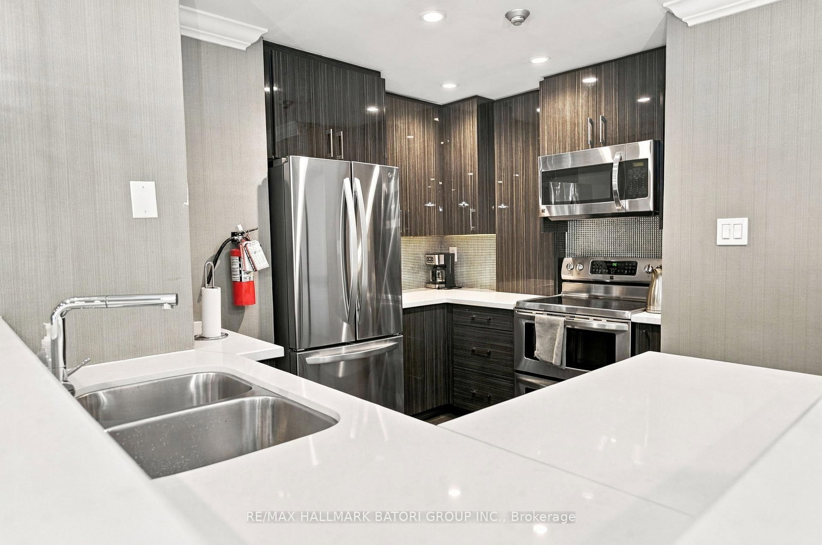 33 Elmhurst Avenue • #702 • Toronto, ON photo 26