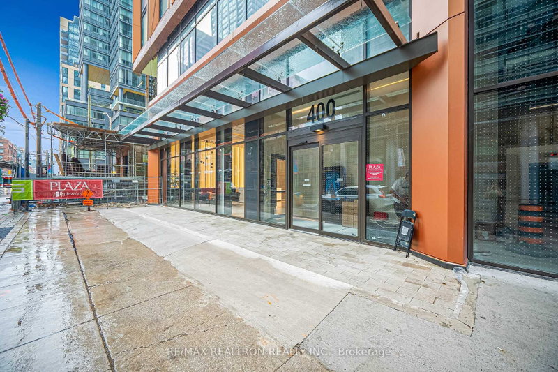 2212 - 400 King Street W