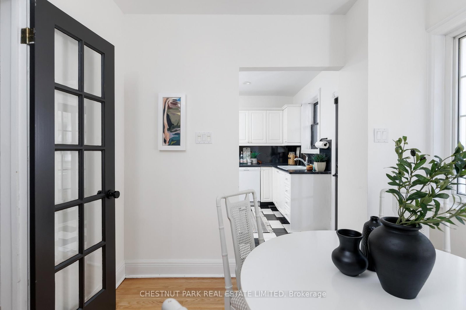 264 Oriole Parkway • Toronto, ON photo 12
