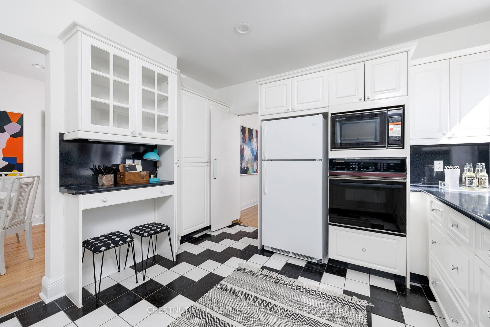 264 Oriole Parkway • Toronto, ON photo 18