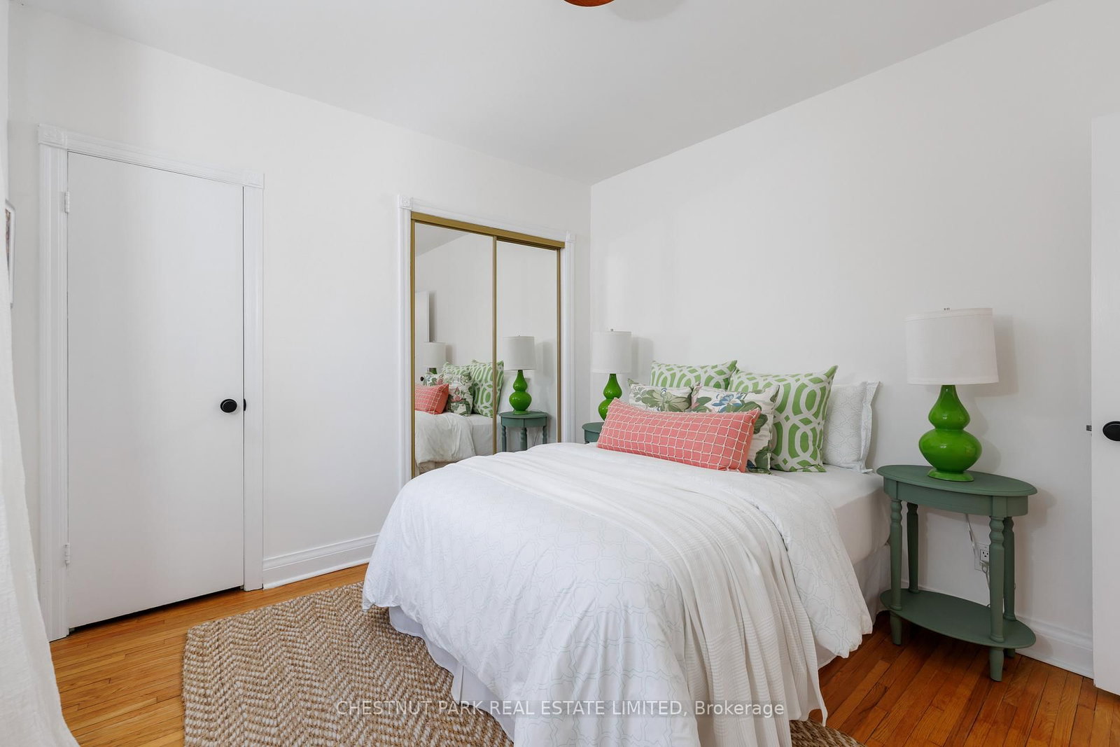 264 Oriole Parkway • Toronto, ON photo 29