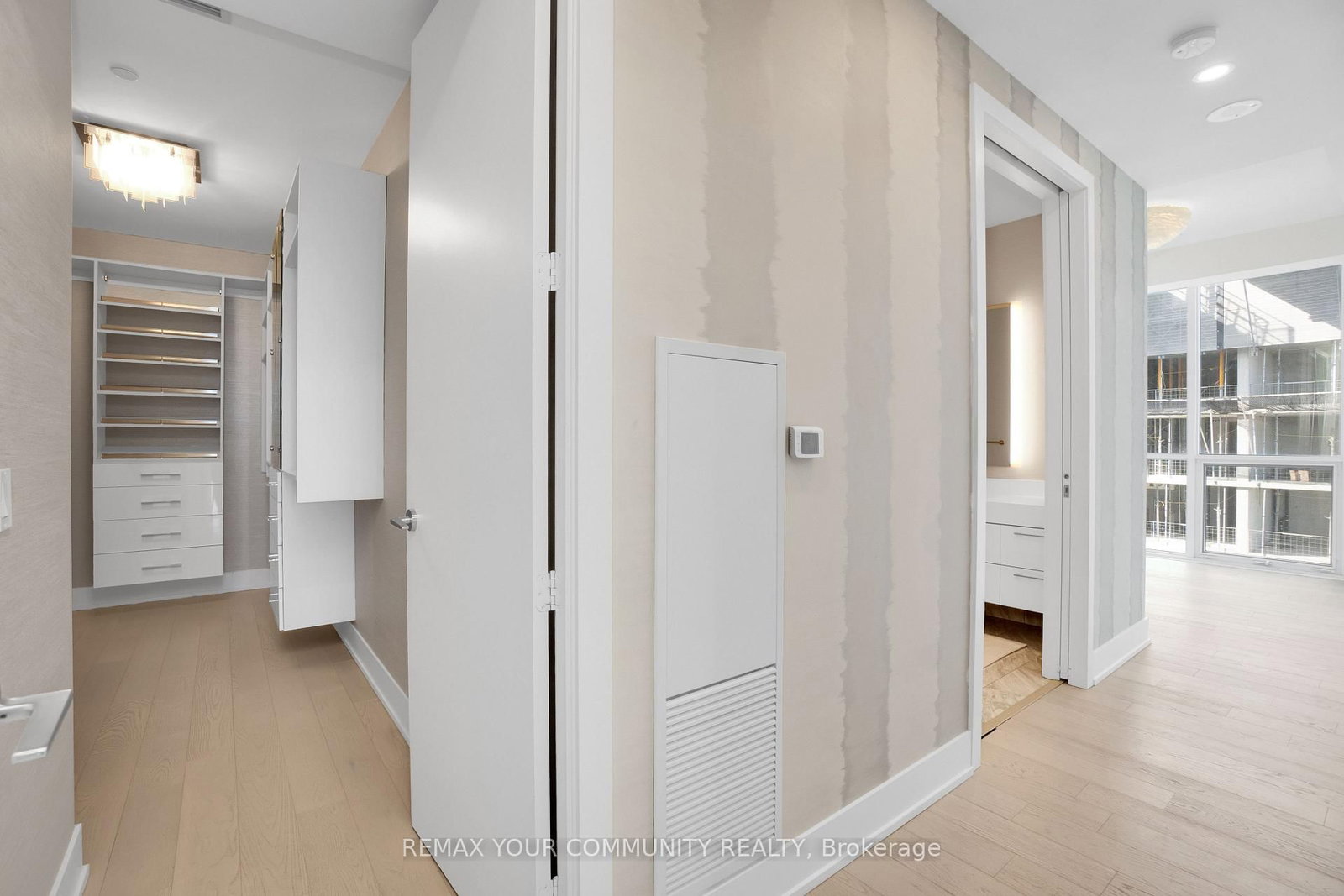 1 Yorkville Avenue • #5405 • Toronto, ON photo 14