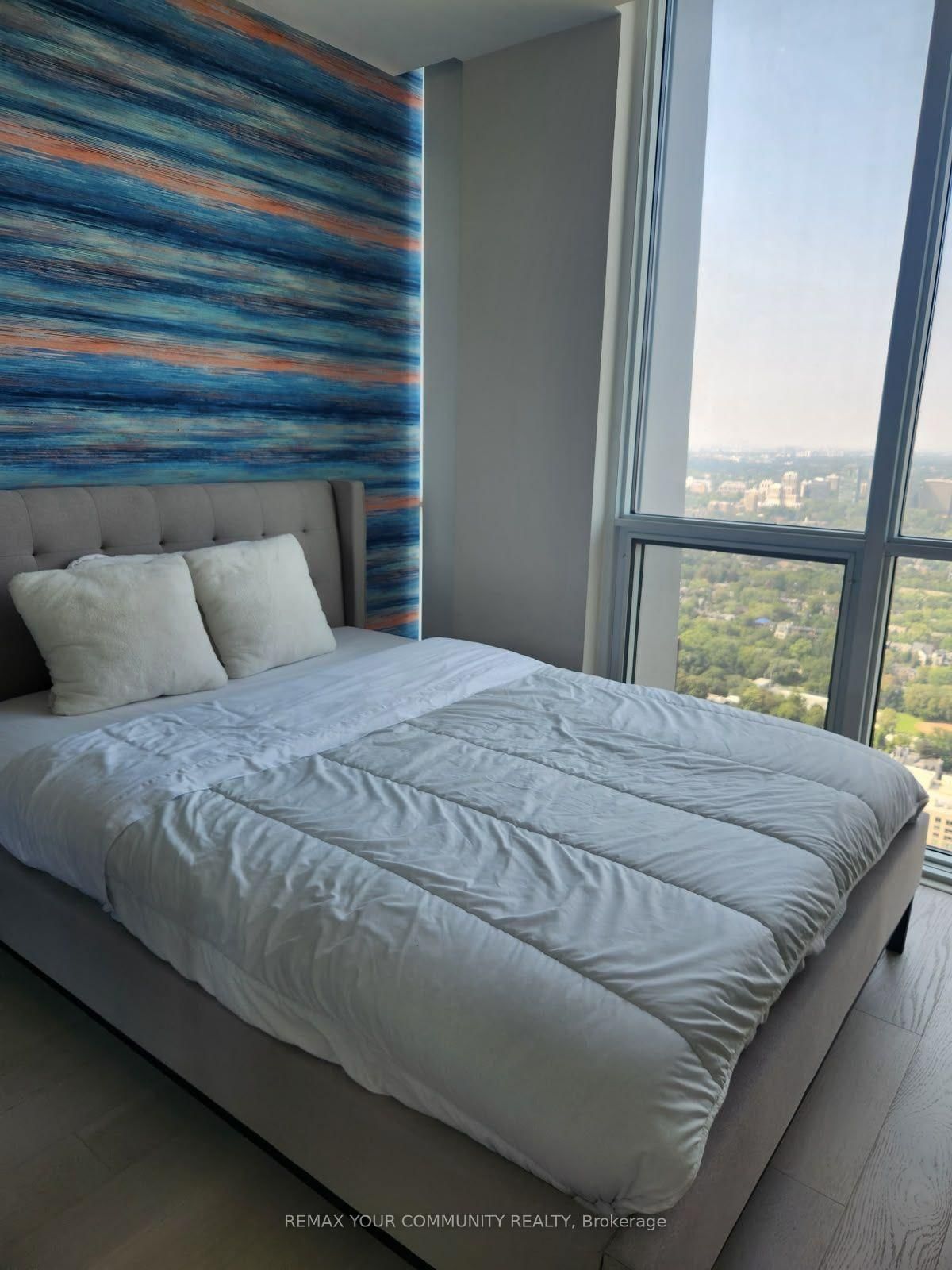 1 Yorkville Avenue • #5405 • Toronto, ON photo 20