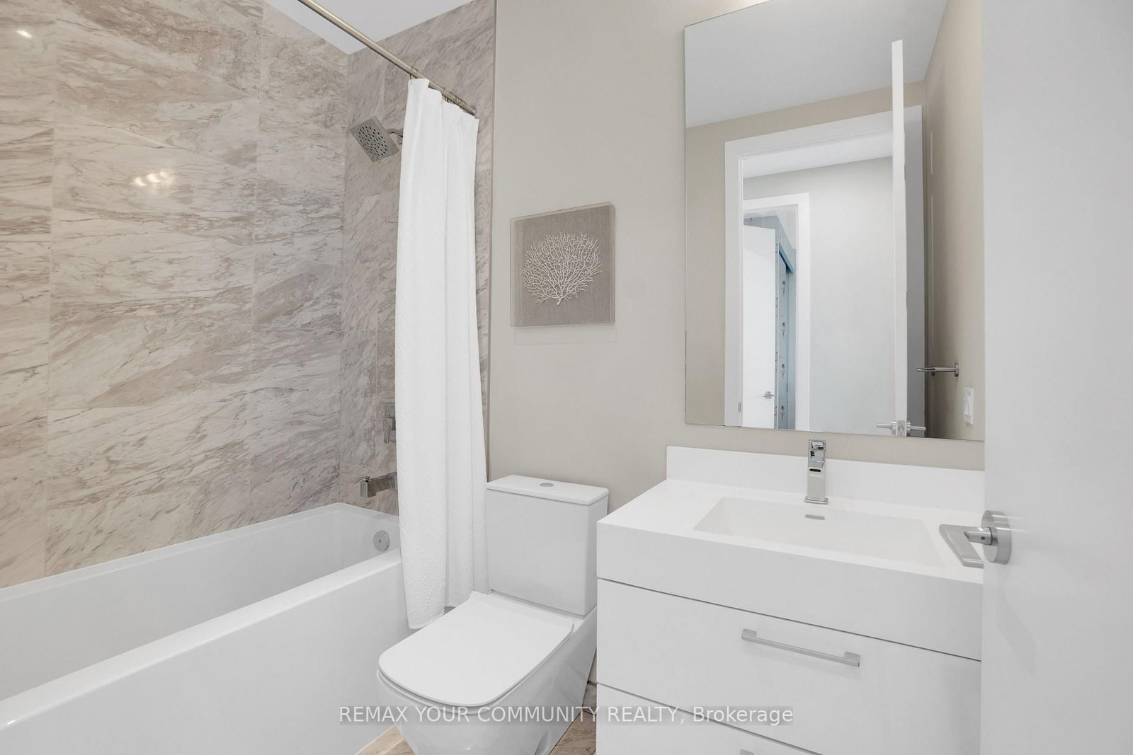 1 Yorkville Avenue • #5405 • Toronto, ON photo 24