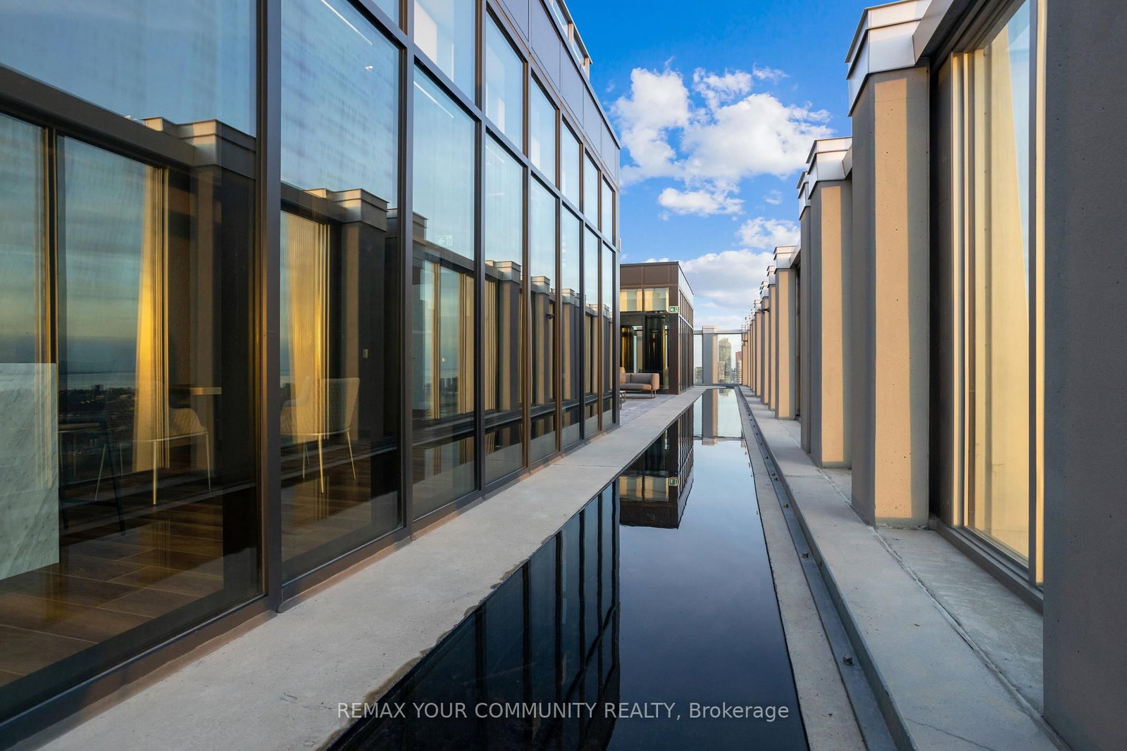 1 Yorkville Avenue • #5405 • Toronto, ON photo 29