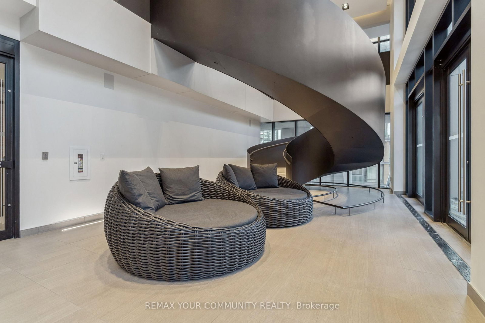 1 Yorkville Avenue • #5405 • Toronto, ON photo 34