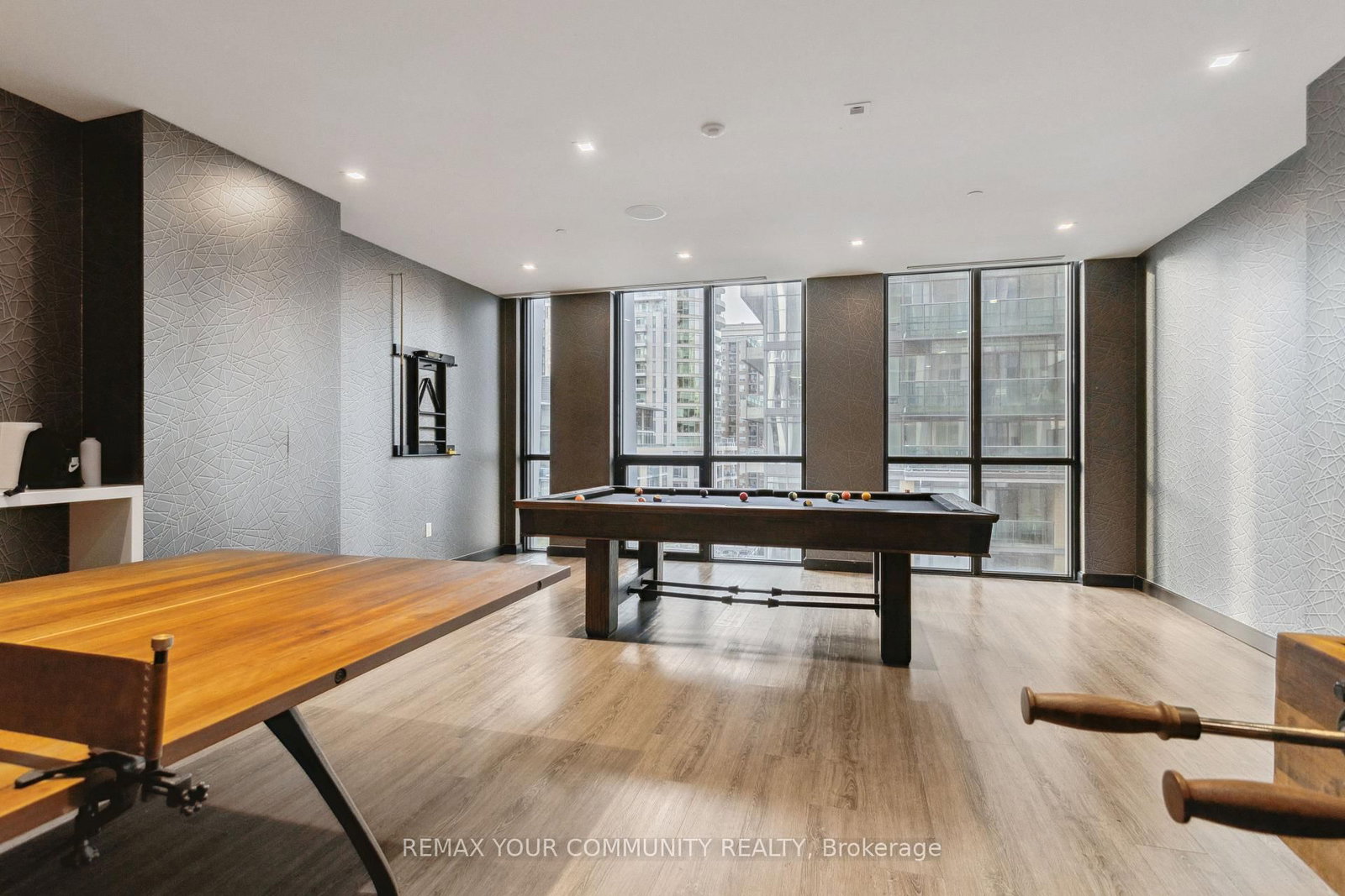 1 Yorkville Avenue • #5405 • Toronto, ON photo 35