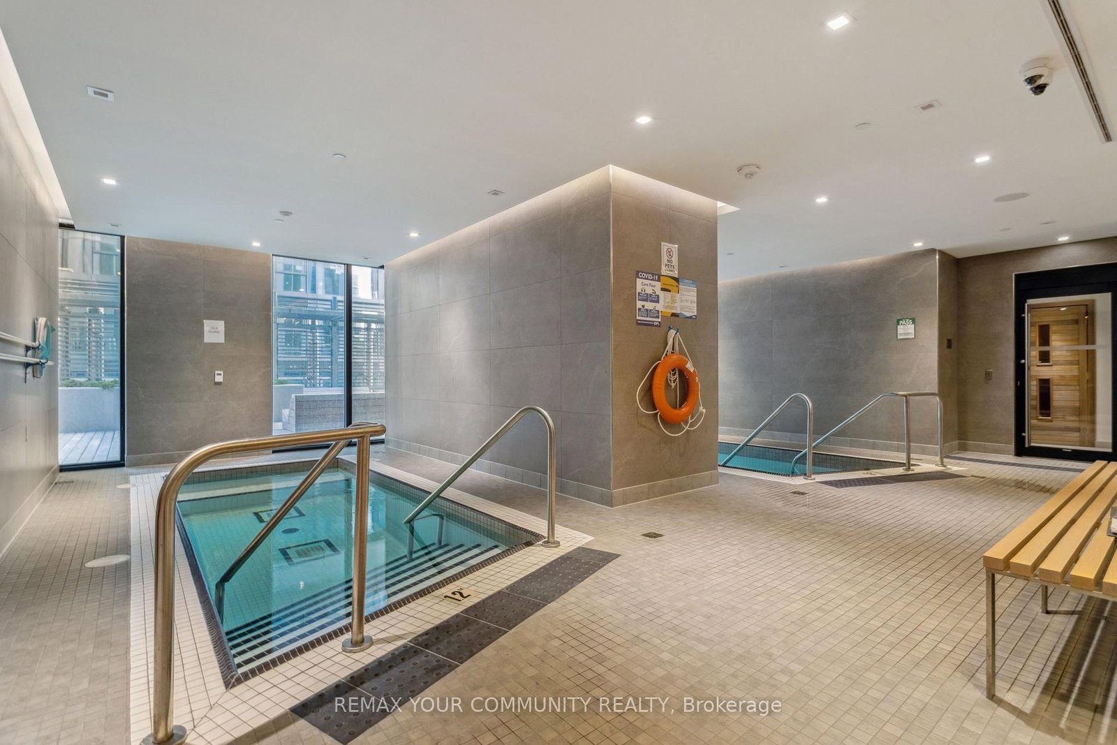 1 Yorkville Avenue • #5405 • Toronto, ON photo 37