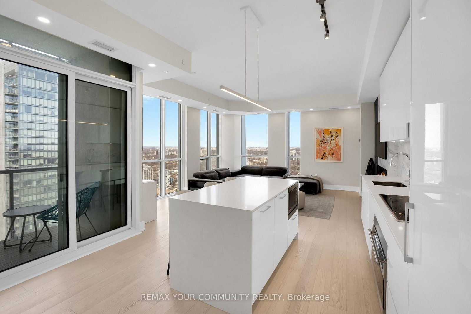 1 Yorkville Avenue • #5405 • Toronto, ON photo 9