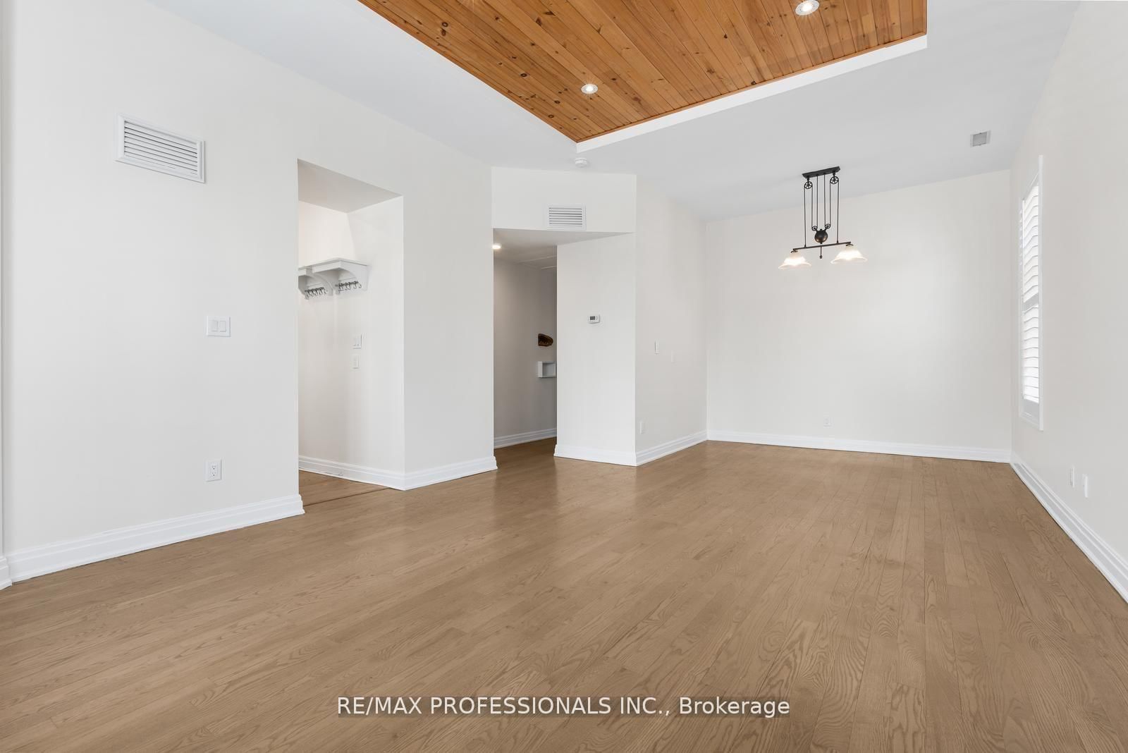 253 Wellesley Street E • #C • Toronto, ON photo 16