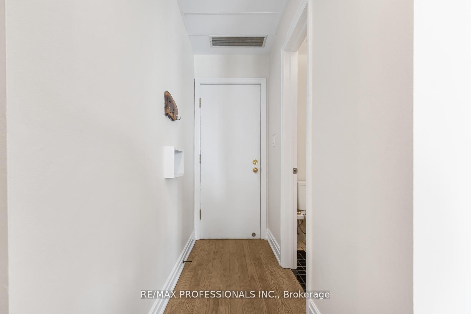 253 Wellesley Street E • #C • Toronto, ON photo 17