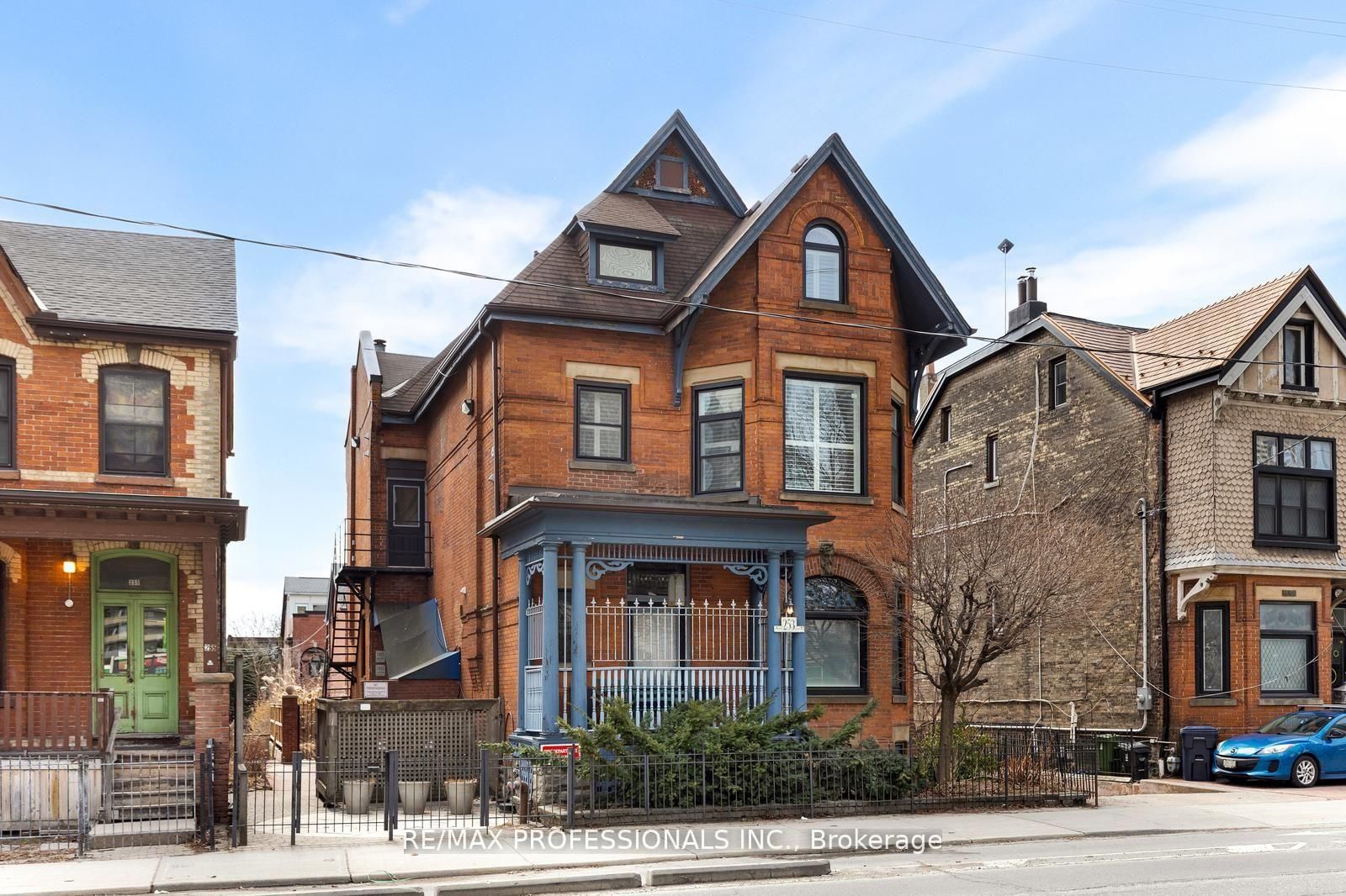 253 Wellesley Street E • #C • Toronto, ON photo 34