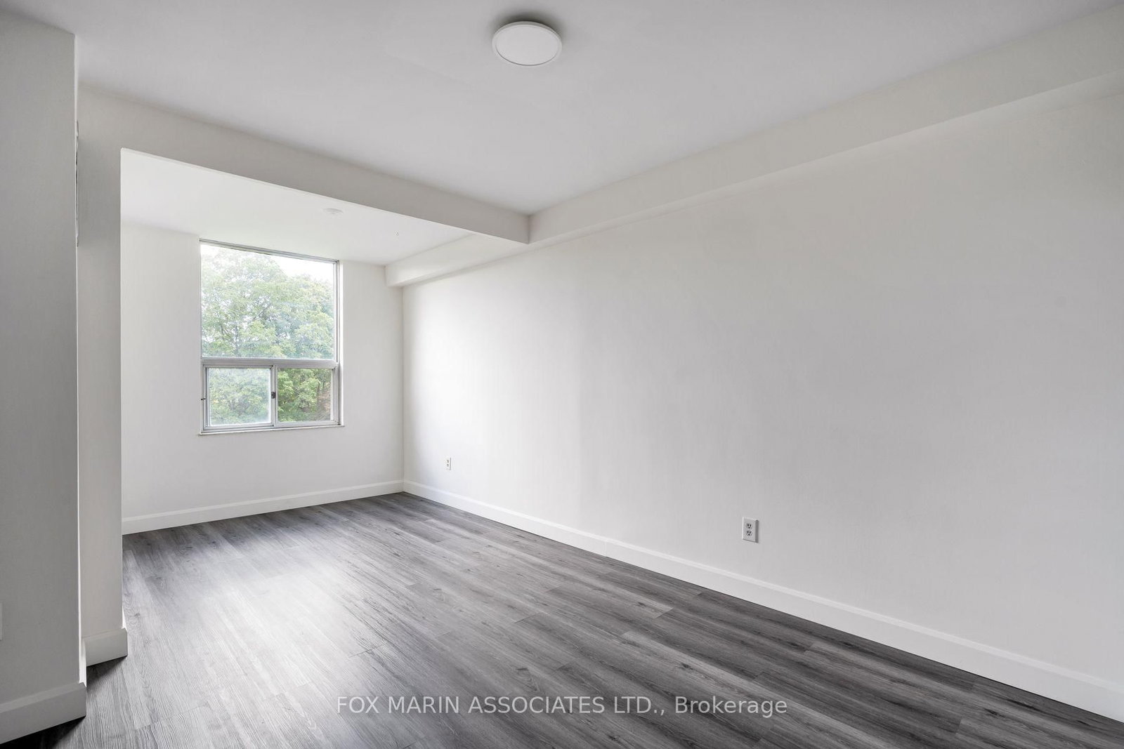 20 Edgecliff Golfway • #312 • Toronto, ON photo 6