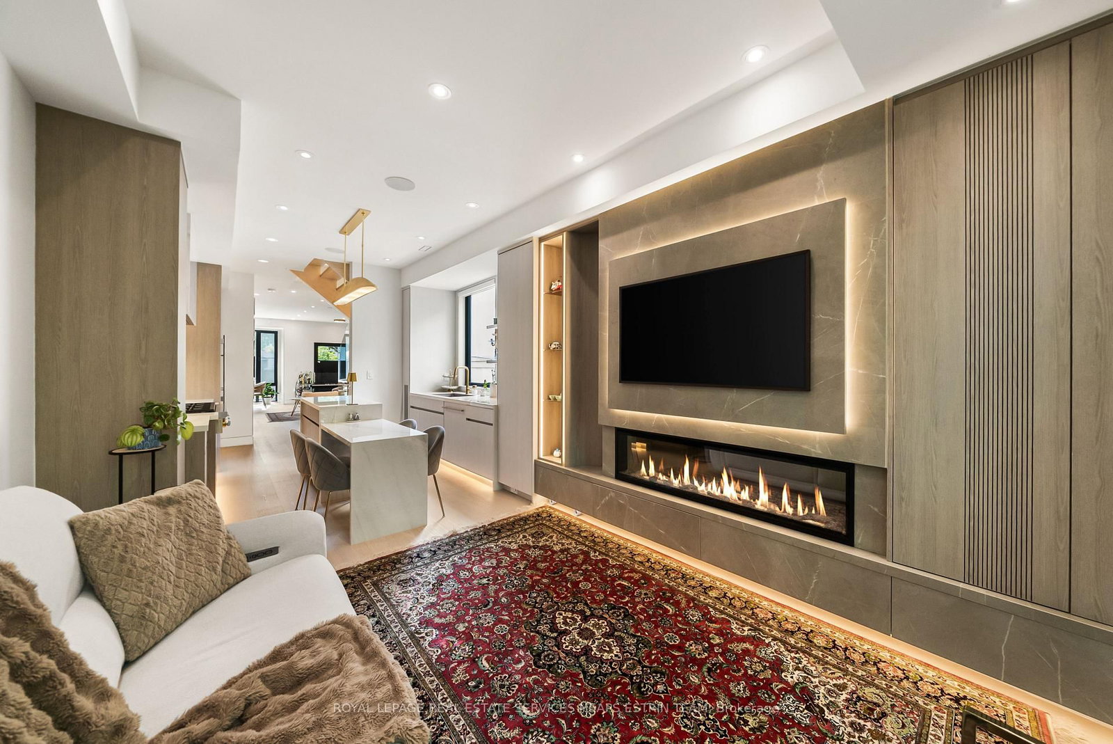 16B Kenrae Road • Toronto, ON photo 12