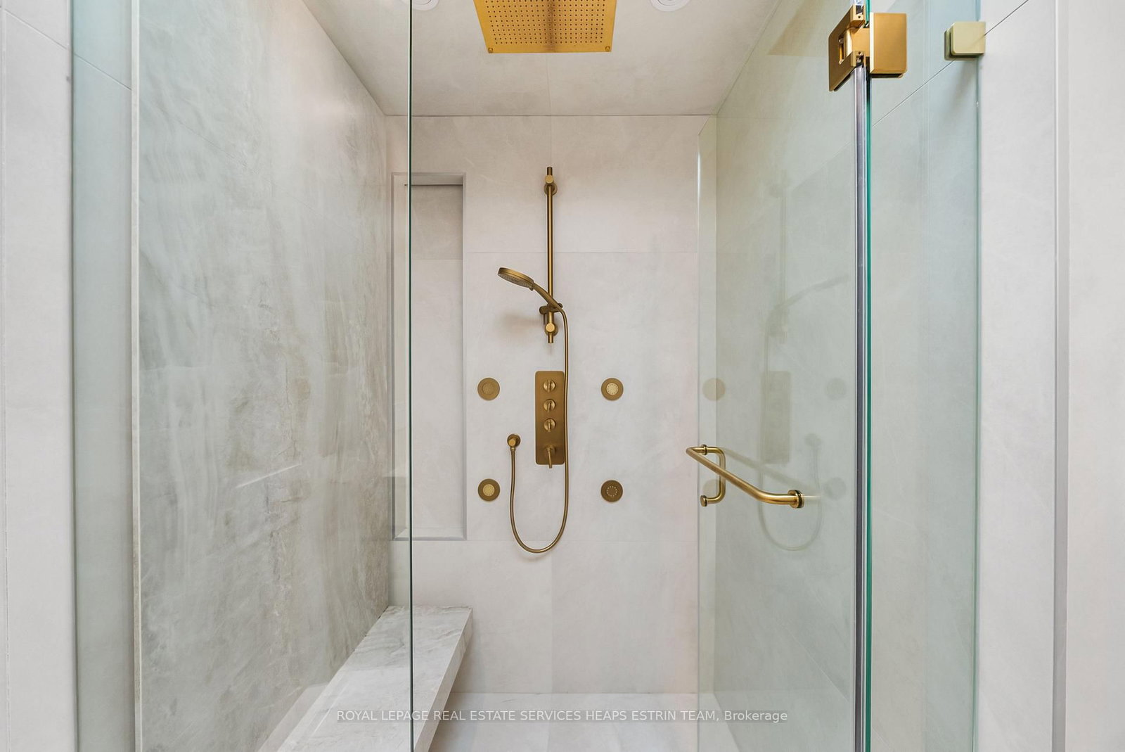 16B Kenrae Road • Toronto, ON photo 18