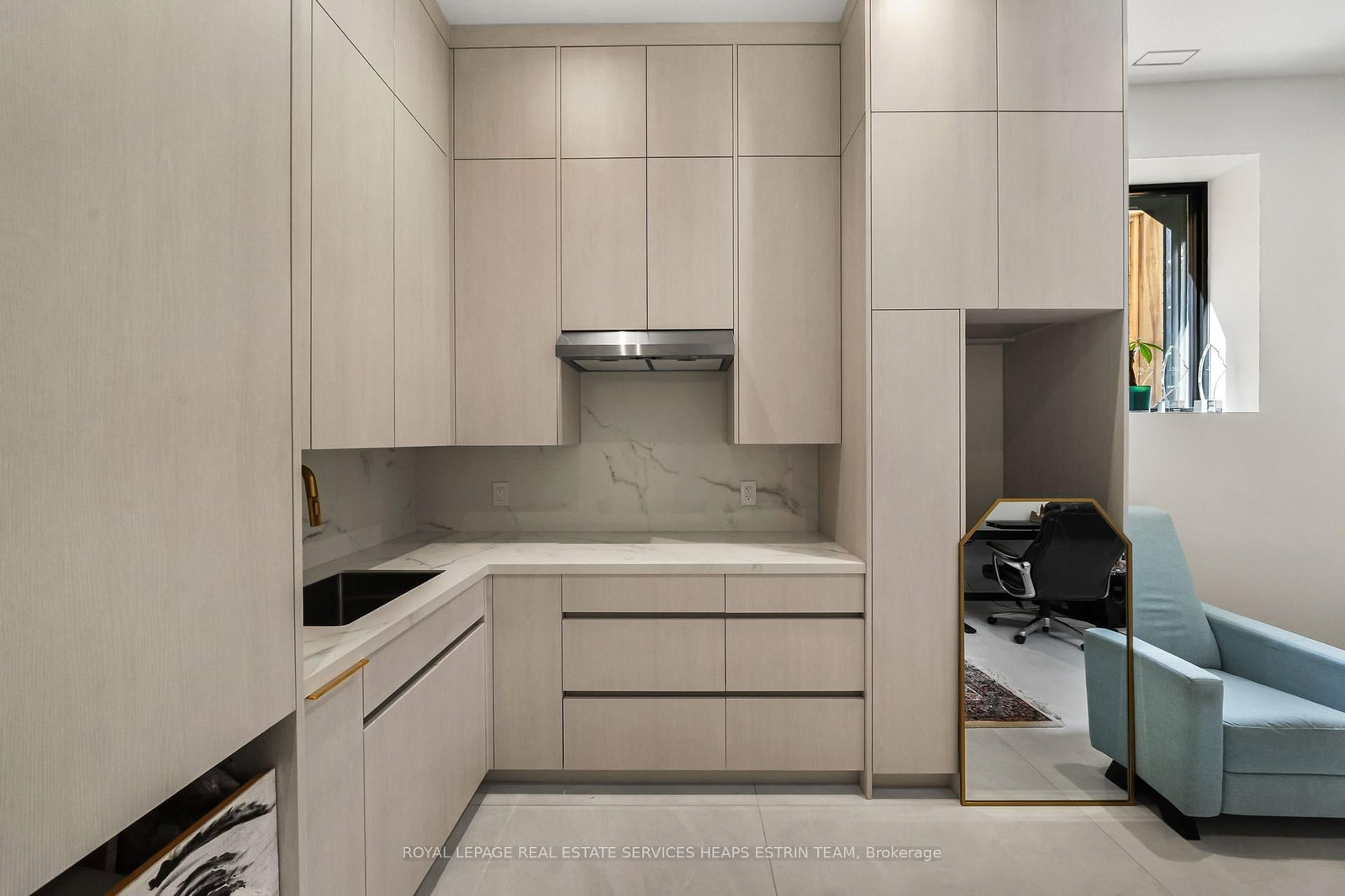 16B Kenrae Road • Toronto, ON photo 23